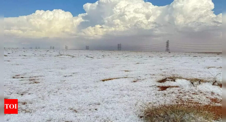 Desert Surprise: Citizens Awaken to Stunning Snowfall and Waterfalls